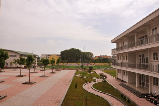 Khu&ocirc;n vi&ecirc;n THPT Ph&uacute;c Lợi