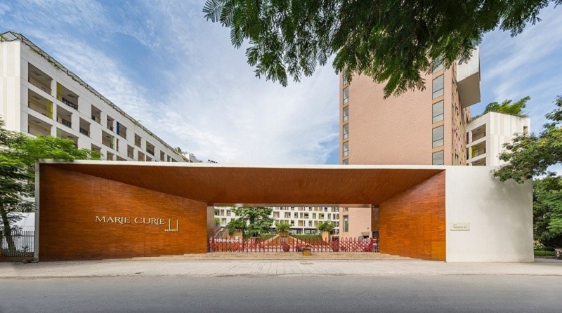 trường-thpt-marie-curie-cổng