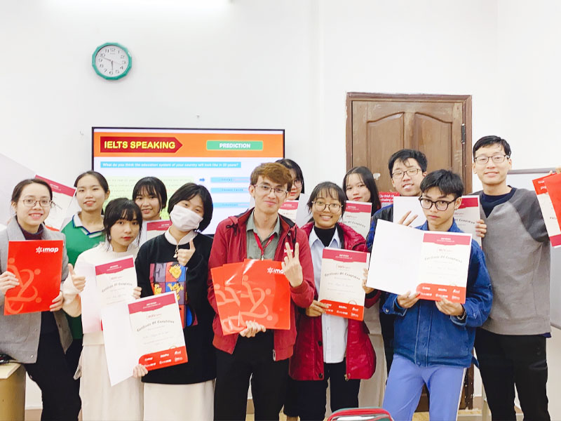 Lớp học IELTS Fighter ch&uacute;ng m&igrave;nh 4
