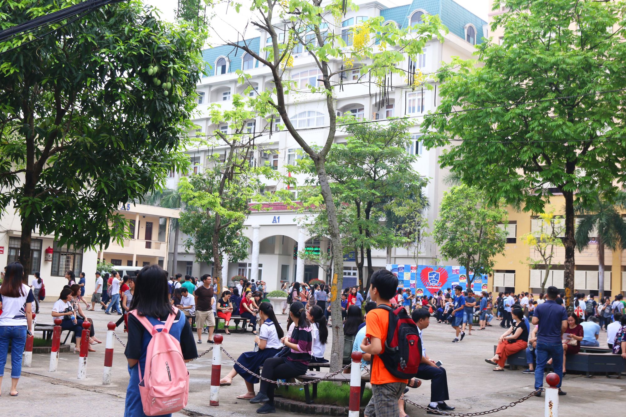 Kì thi tuyển sinh vào 10 của trường