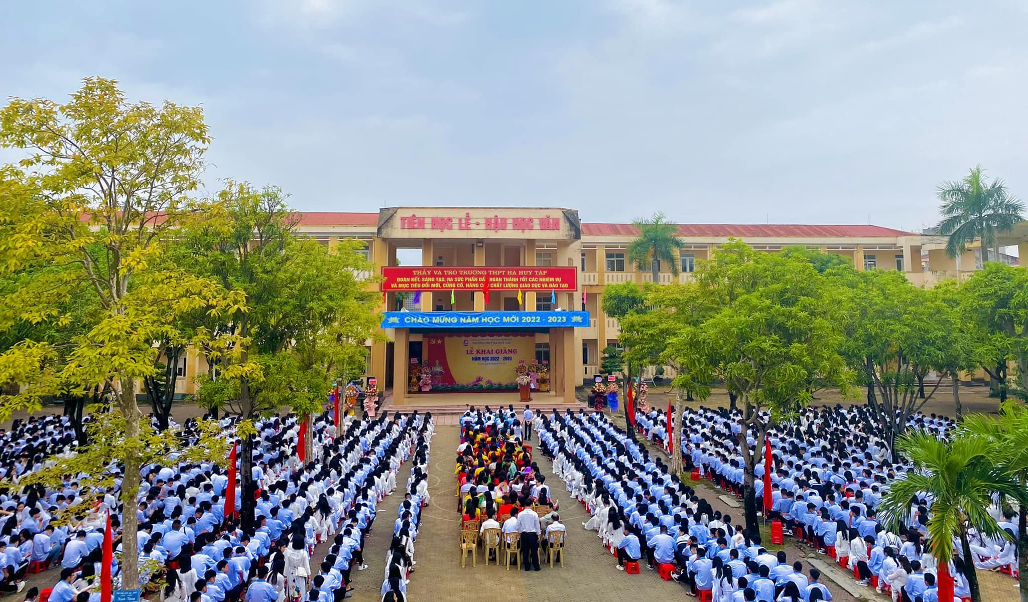 THPT H&agrave; Huy Tập