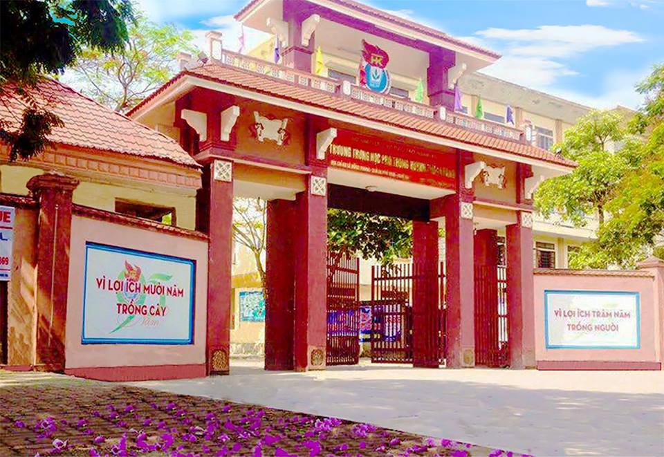 trường Quốc học Vinh - THPT Huỳnh Th&uacute;c Kh&aacute;ng