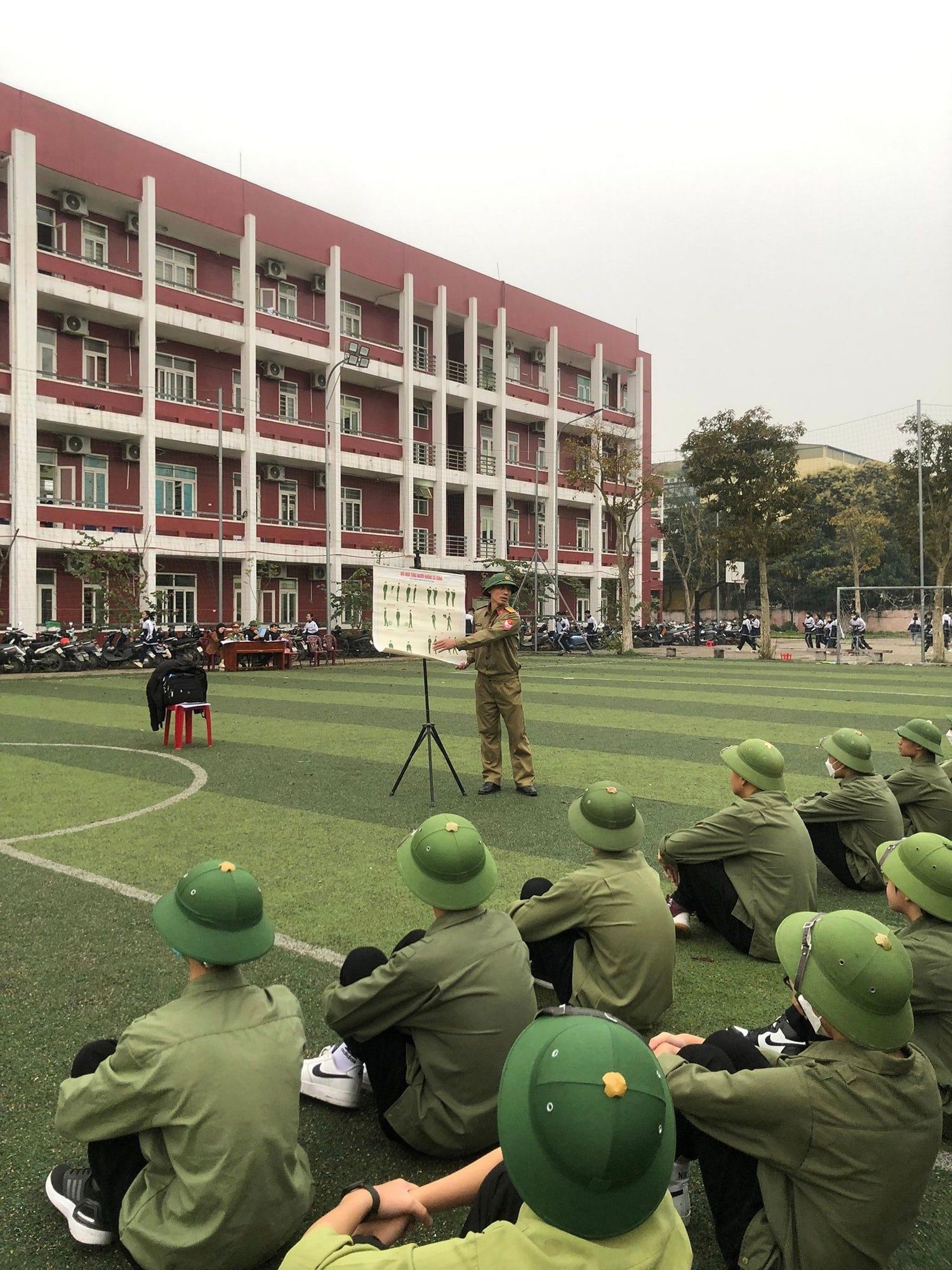 s&acirc;n b&oacute;ng phục vụ cho việc dạy v&agrave; học