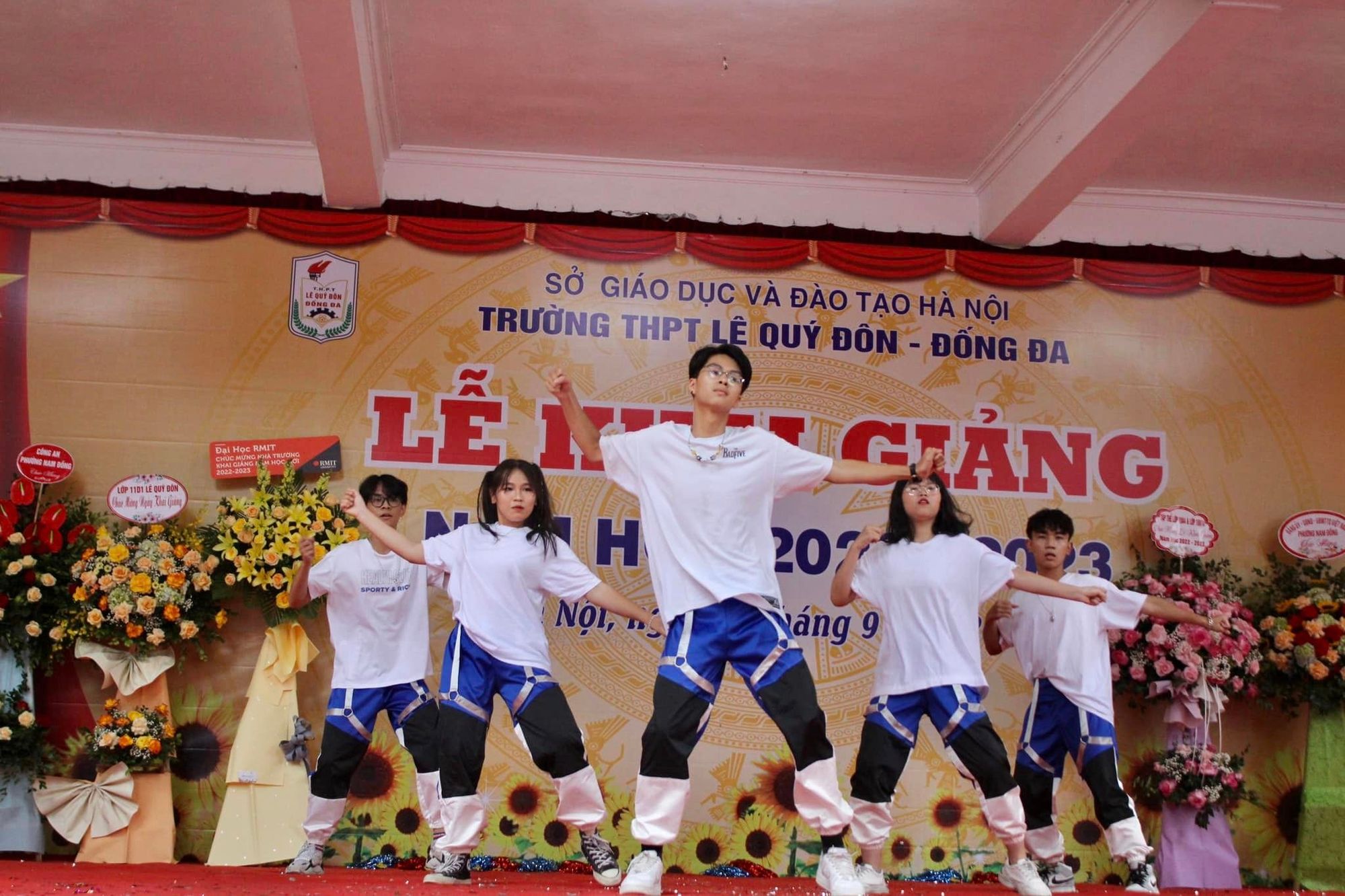 Tiết mục biểu diễn của học sinh