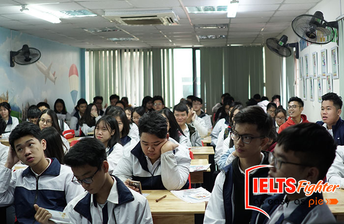 Thi thử IELTS tại trường Lương Thế Vinh