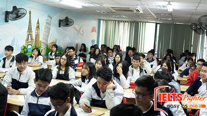 Thi thử IELTS tại trường Lương Thế Vinh