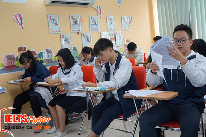 Thi thử IELTS tại trường Lương Thế Vinh