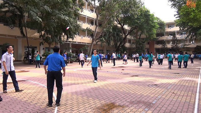 Top 12 trường THPT tốt nhất TP. Hồ Ch&iacute; Minh - THPT Nguyễn Du