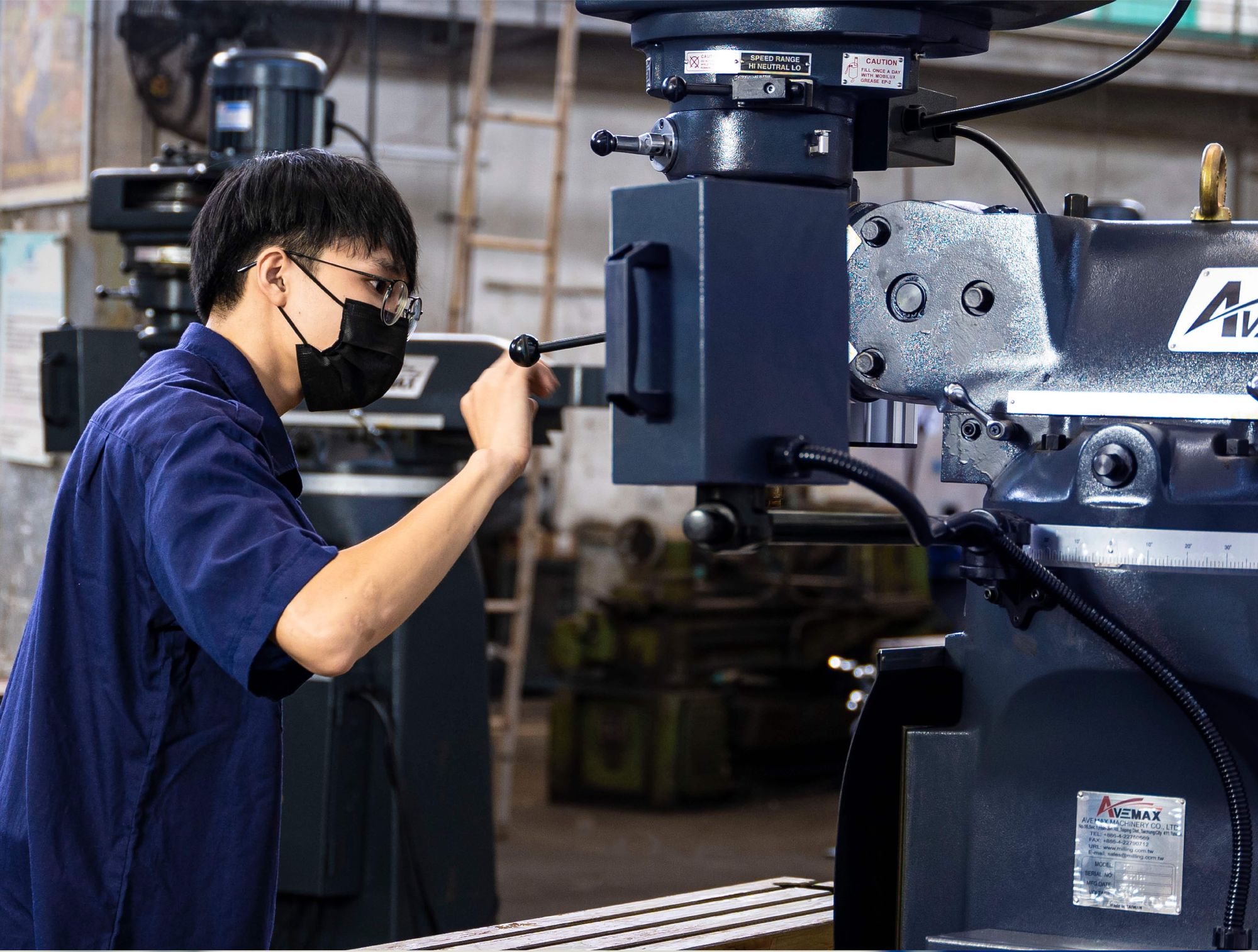 sinh vi&ecirc;n học tập tại trường đại học b&aacute;ch khoa HCM