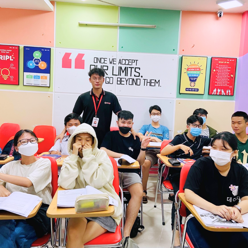 Buổi Workshop được dẫn dắt bởi Thầy Nguyễn Thành Thái - GV tại IELTS Fighter