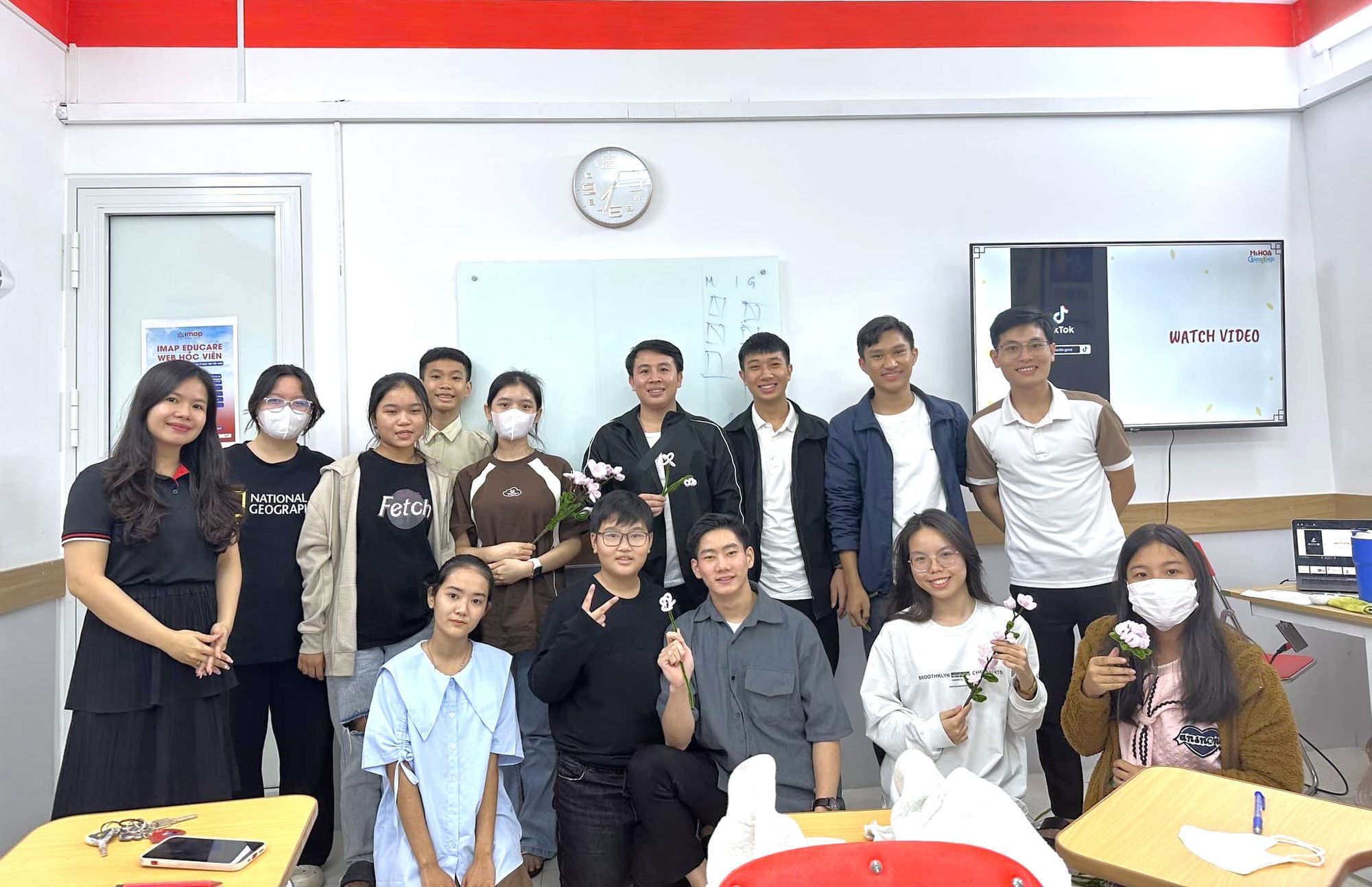 Workshop "Blooming New Year" c&ugrave;ng c&aacute;c bạn học vi&ecirc;n tại lớp học