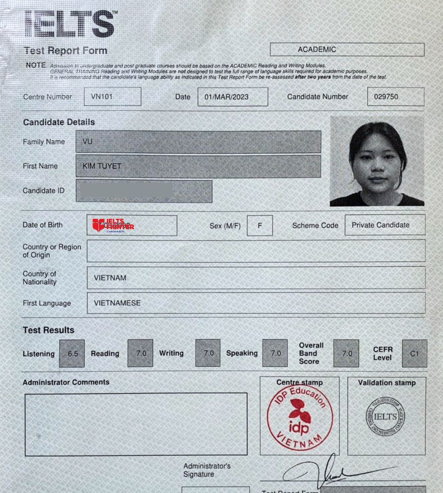 học vi&ecirc;n Kim Tuyết v&agrave; th&agrave;nh t&iacute;ch 7.0 Overall