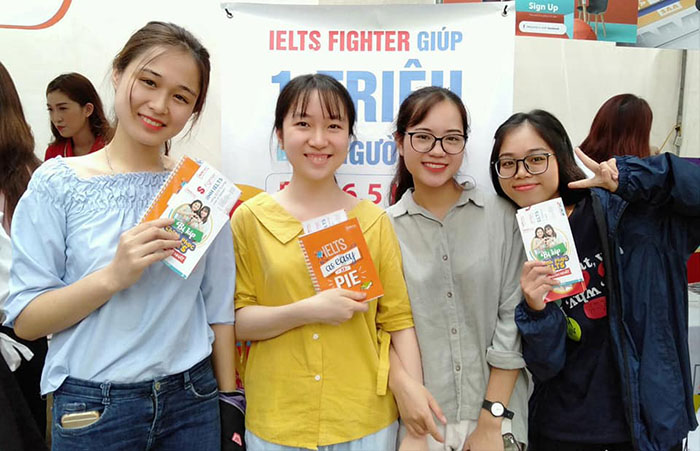 IELTS Fighter đồng hành FTU'S Clubday đại học Ngoại Thương 9