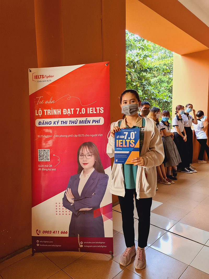 Hơn 150 sinh viên Đại học Khoa học xã hội và nhân văn tham gia kì thi thử IELTS