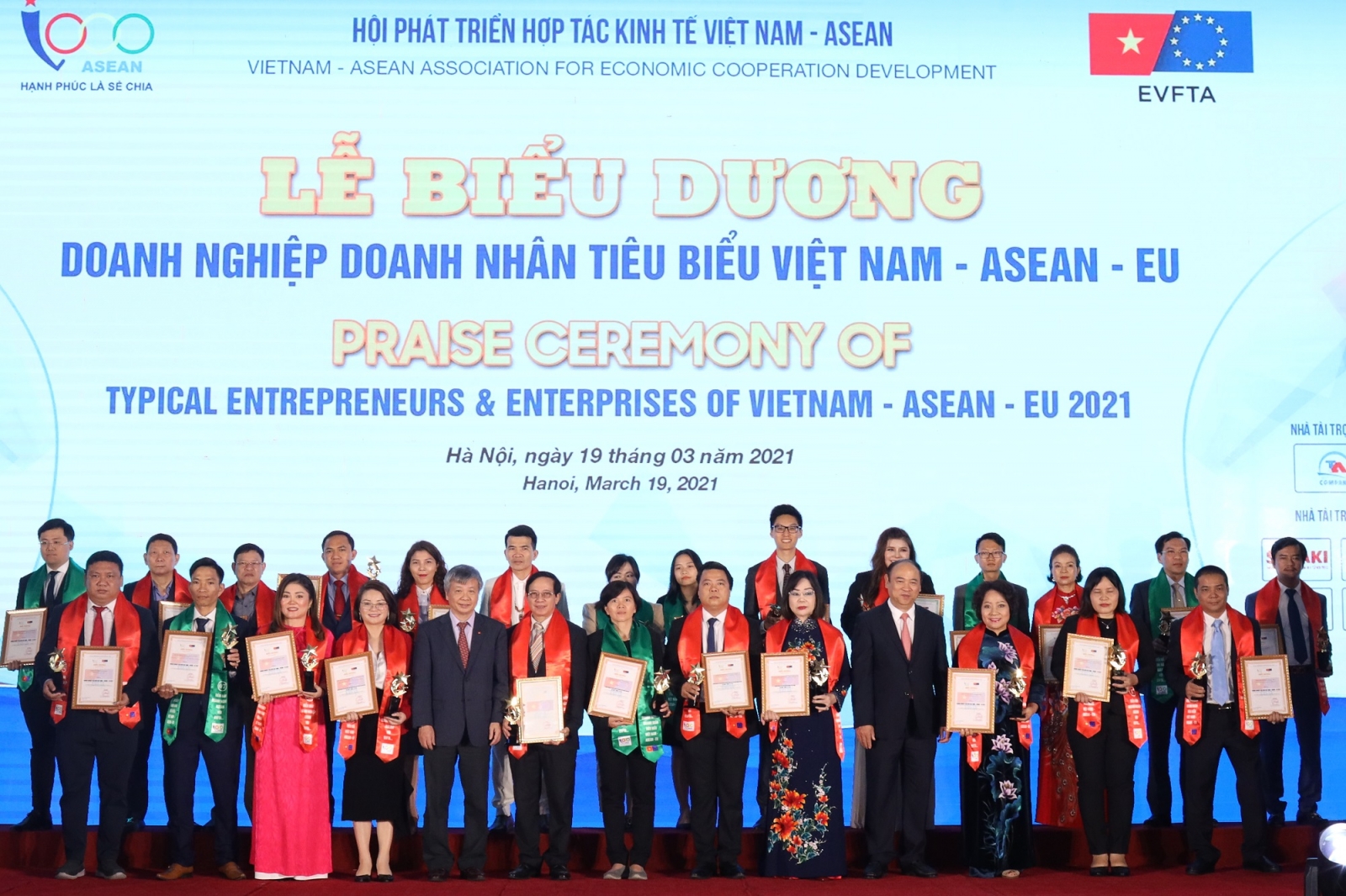  Với IELTS Fighter c&ocirc;ng ty IMAP lọt top Doanh nghiệp ti&ecirc;u biểu ASEAN 2021 2