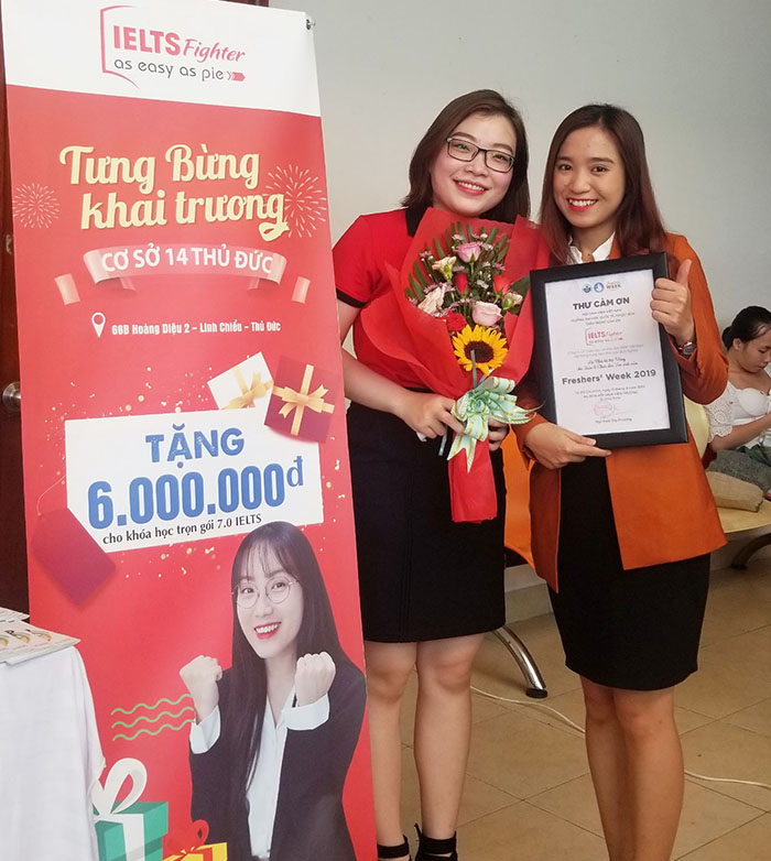 IELTS Fighter tài trợ chương trinh tân sinh viên Freshers’ Week 
