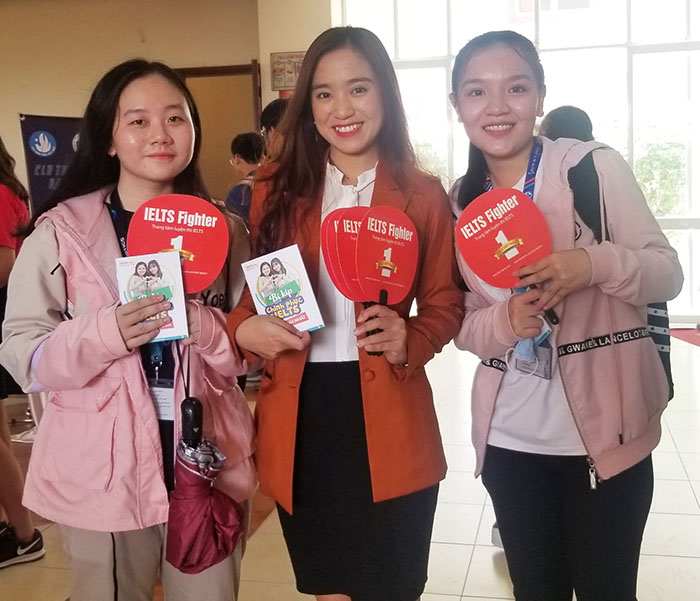IELTS Fighter đồng hành cùng Tuần lễ chào đón Tân sinh viên Freshers’ Week ĐH Quốc tế 