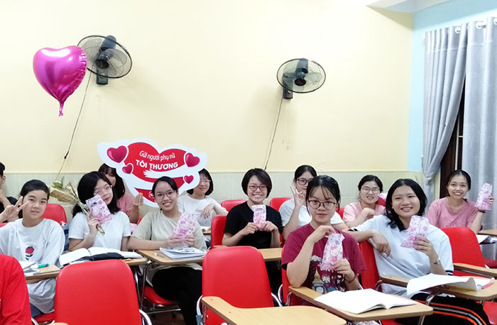 IELTS Fighter - Lan tỏa yêu thương chúc mừng ngày Phụ nữ Việt Nam 20/10 - 6