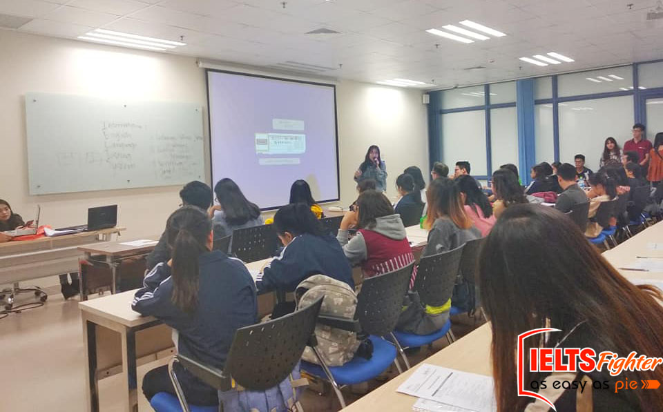 Thi thử IELTS tại trường ĐHKTQD