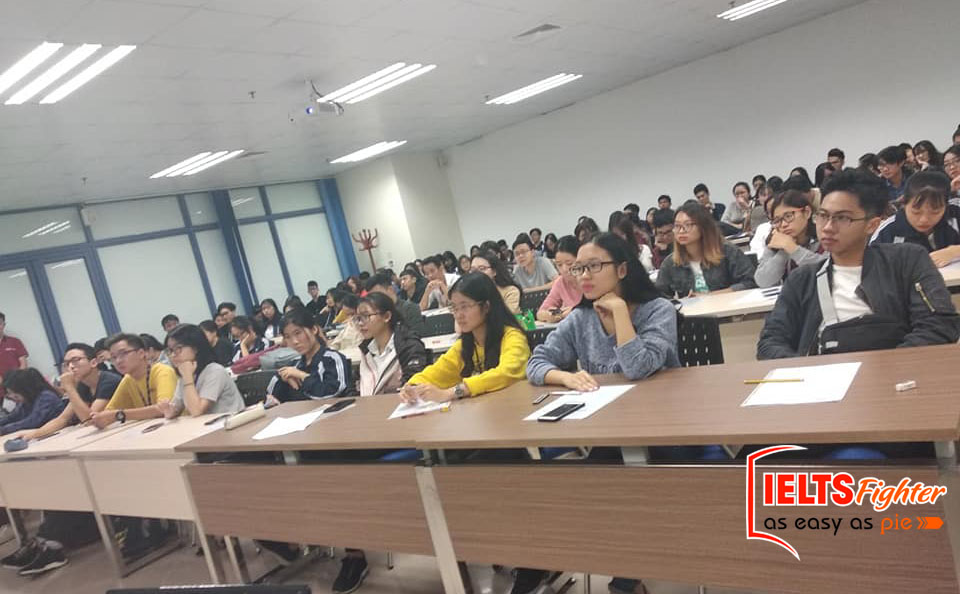 Thi thử IELTS tại trường ĐHKTQD