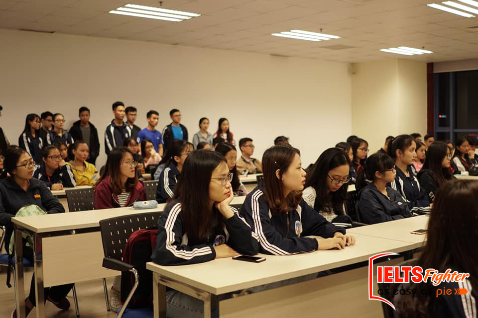 Thi thử IELTS tại trường ĐHKTQD