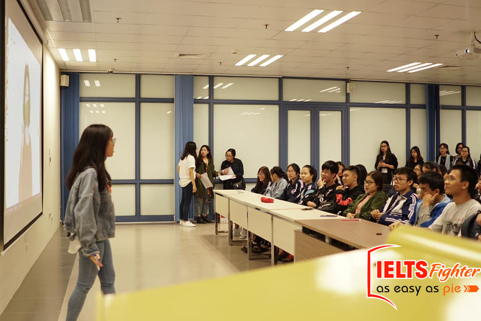 Thi thử IELTS tại trường ĐHKTQD