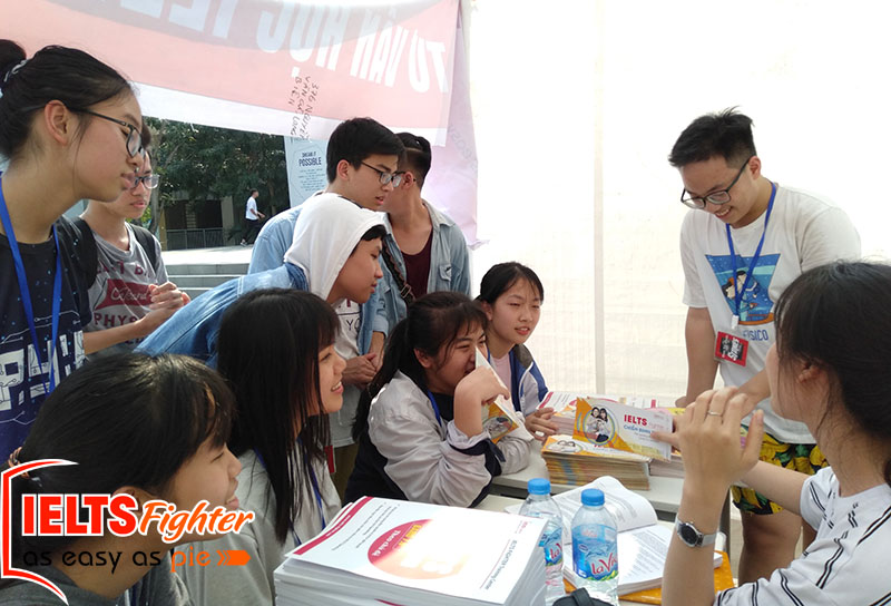 IELTS Fighter đồng hành tài trợ hội chợ khoa học Scienceverse - THPT Nguyễn Gia Thiều 5