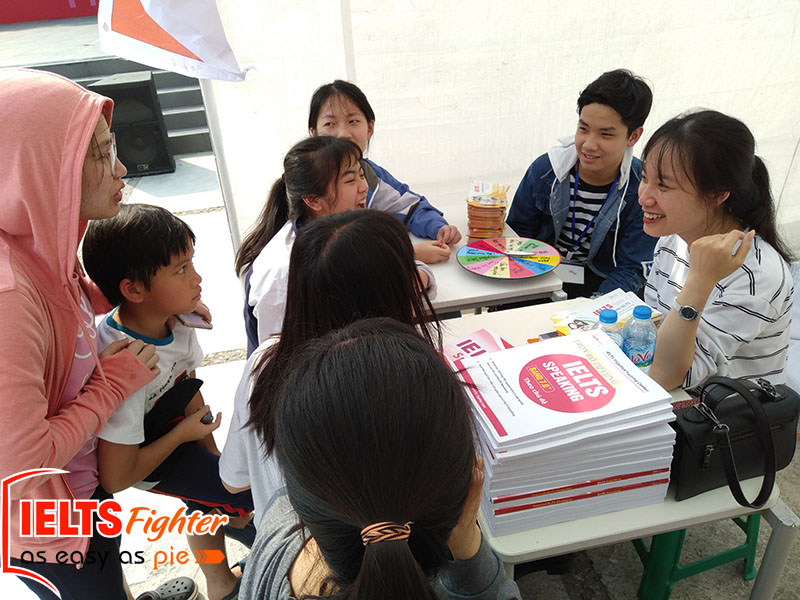 IELTS Fighter đồng hành tài trợ hội chợ khoa học Scienceverse - THPT Nguyễn Gia Thiều 10