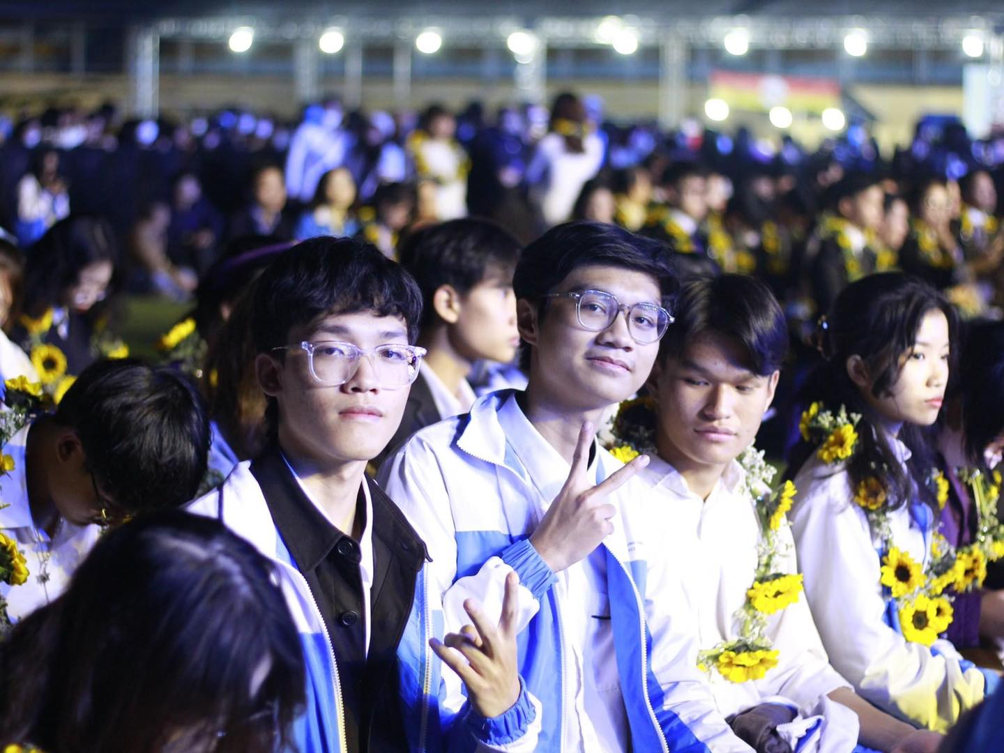 Học sinh trường thpt chuy&ecirc;n sư phạm