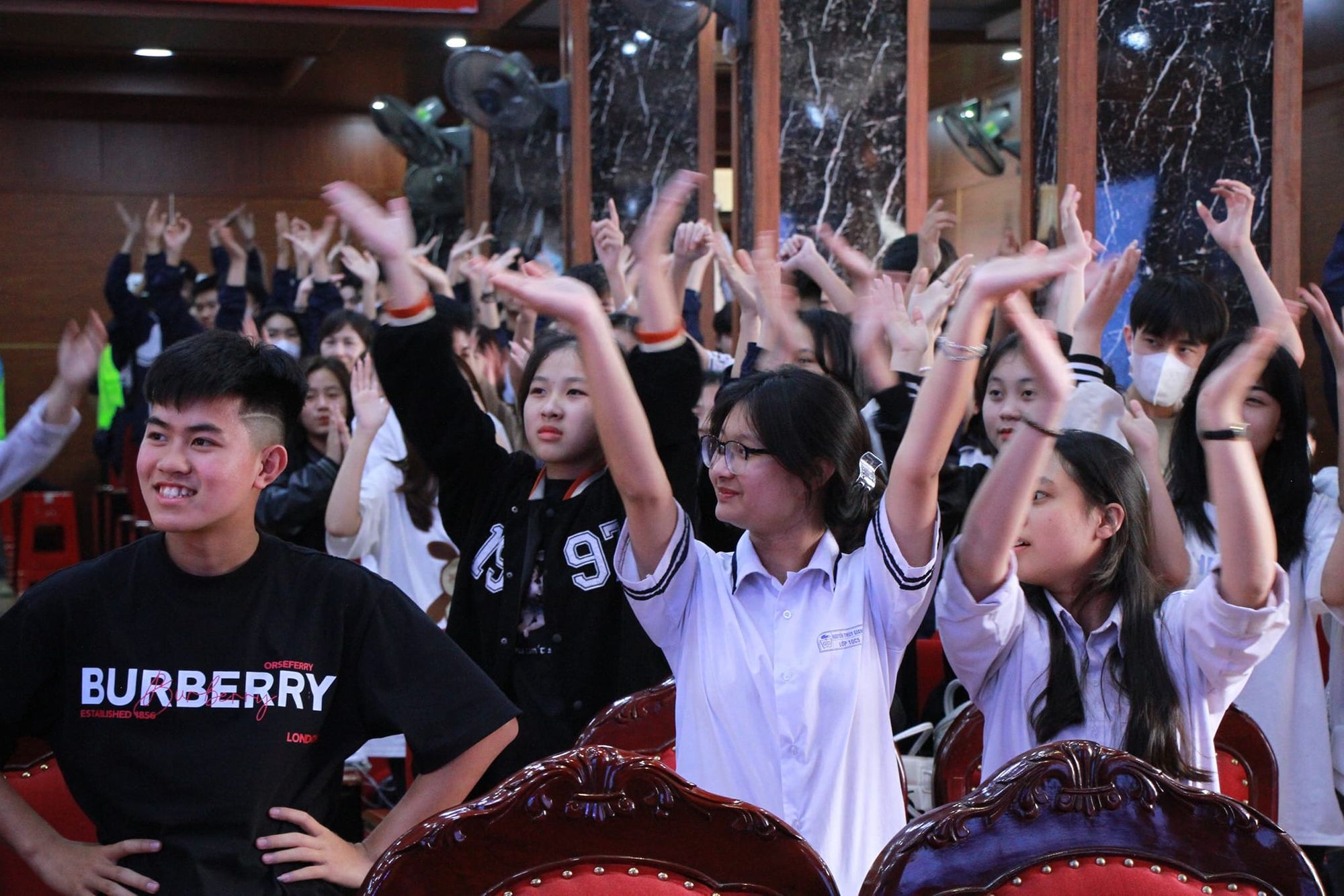 Hoạt động sinh vi&ecirc;n