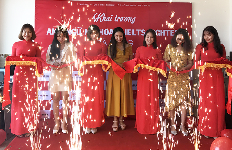 Tưng bừng khai trương cơ sở hoc IELTS thứ 12 tại Đà Nẵng - 1