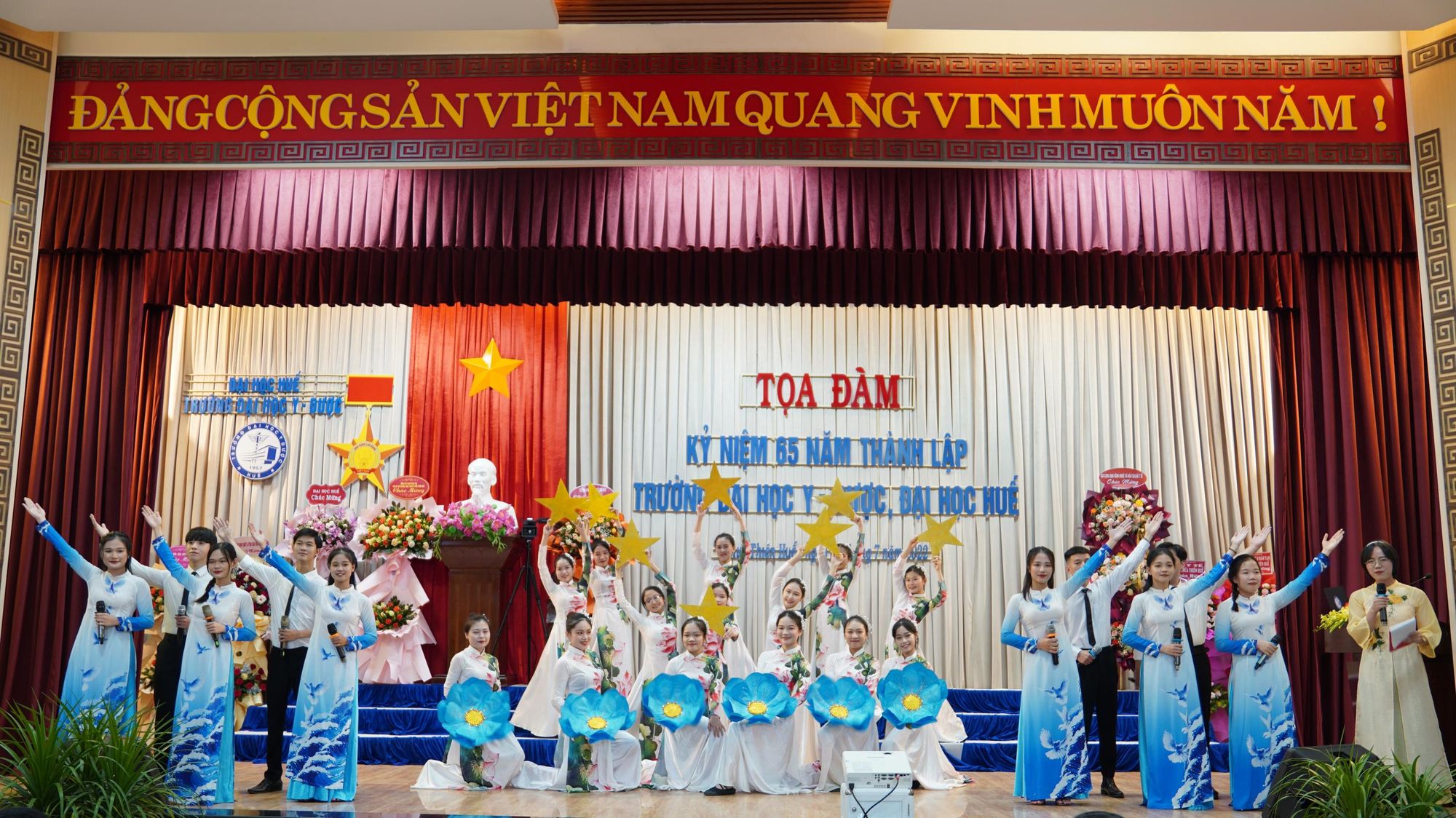 sự kiện sinh vi&ecirc;n