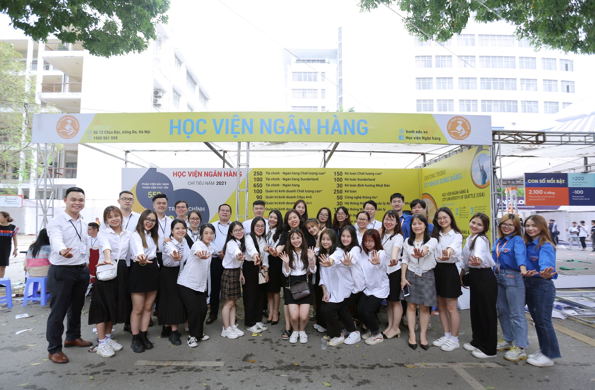 Ng&agrave;y hội tuyển sinh 