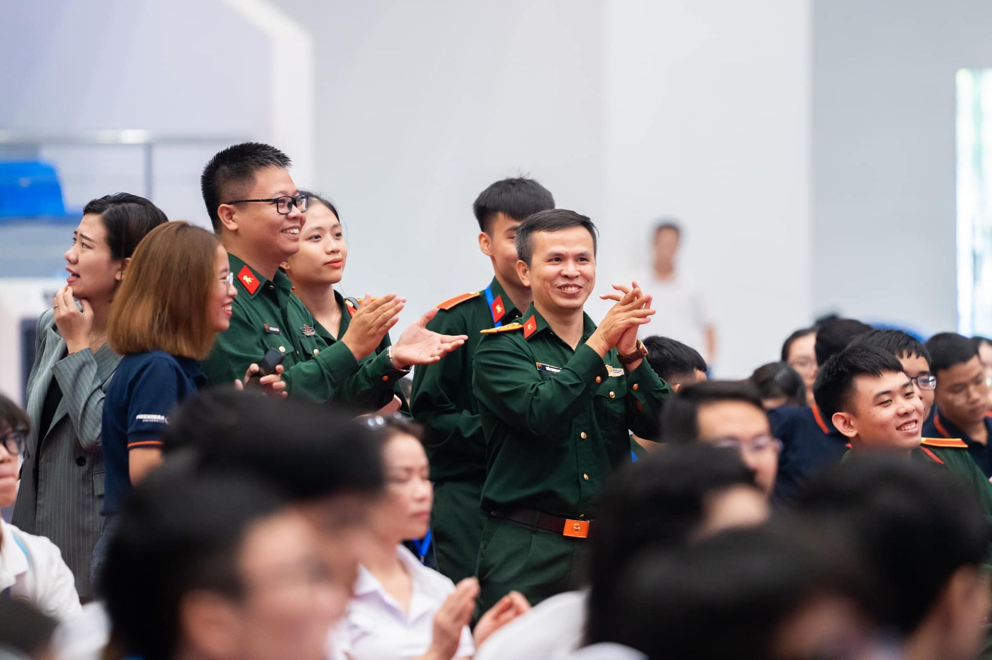 thầy c&ocirc; học viện