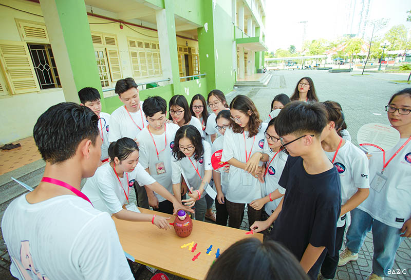 IELTS Fighter đồng hành Inspiration day THPT Nguyễn Huệ 8