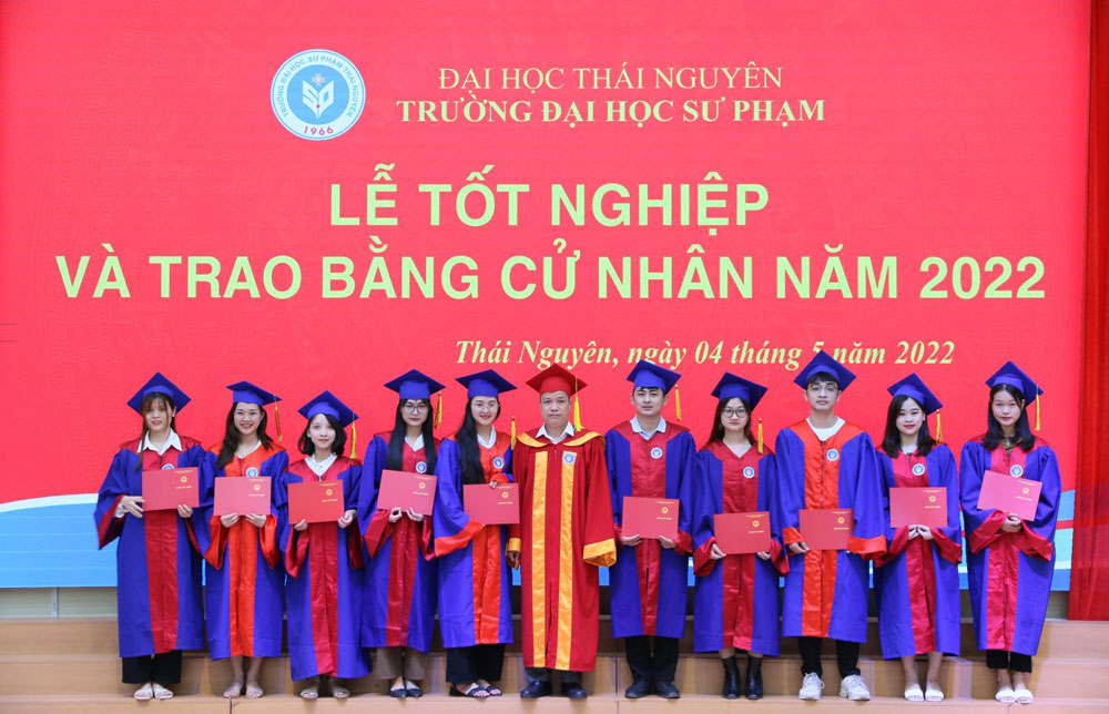 lễ tốt nghiệp của sinh vi&ecirc;n